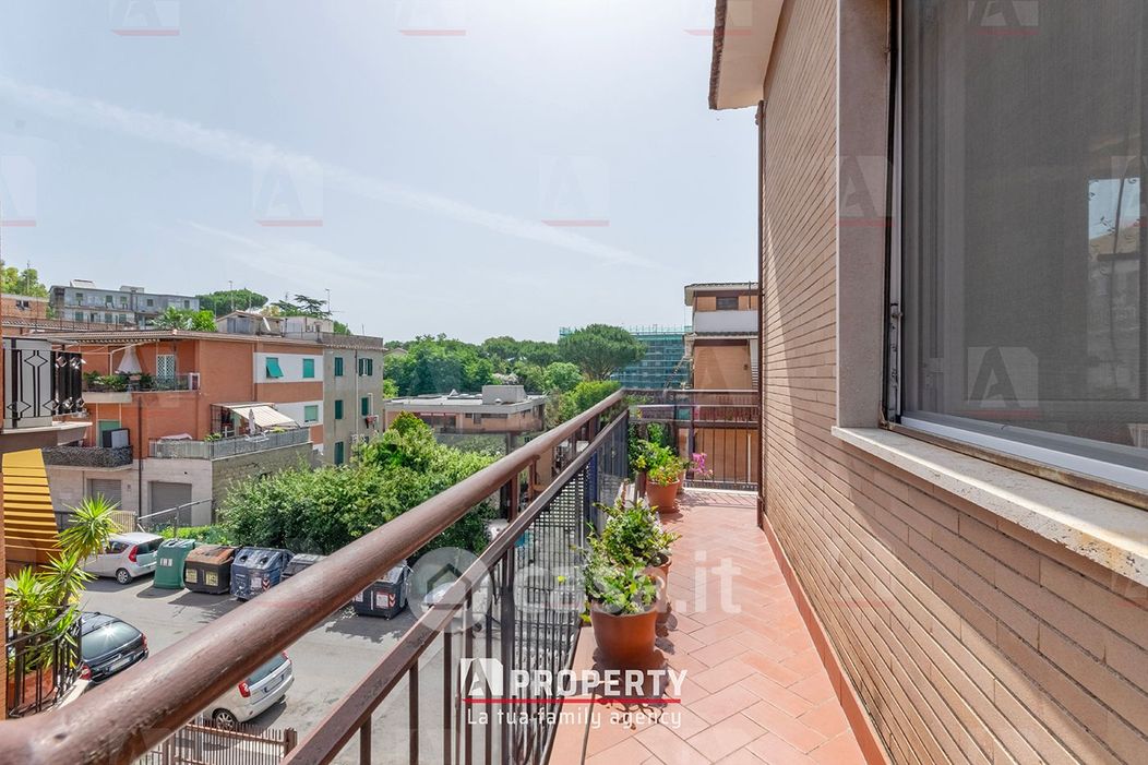 Appartamento in Vendita in Via Fioravante Martinelli 36 a Roma
