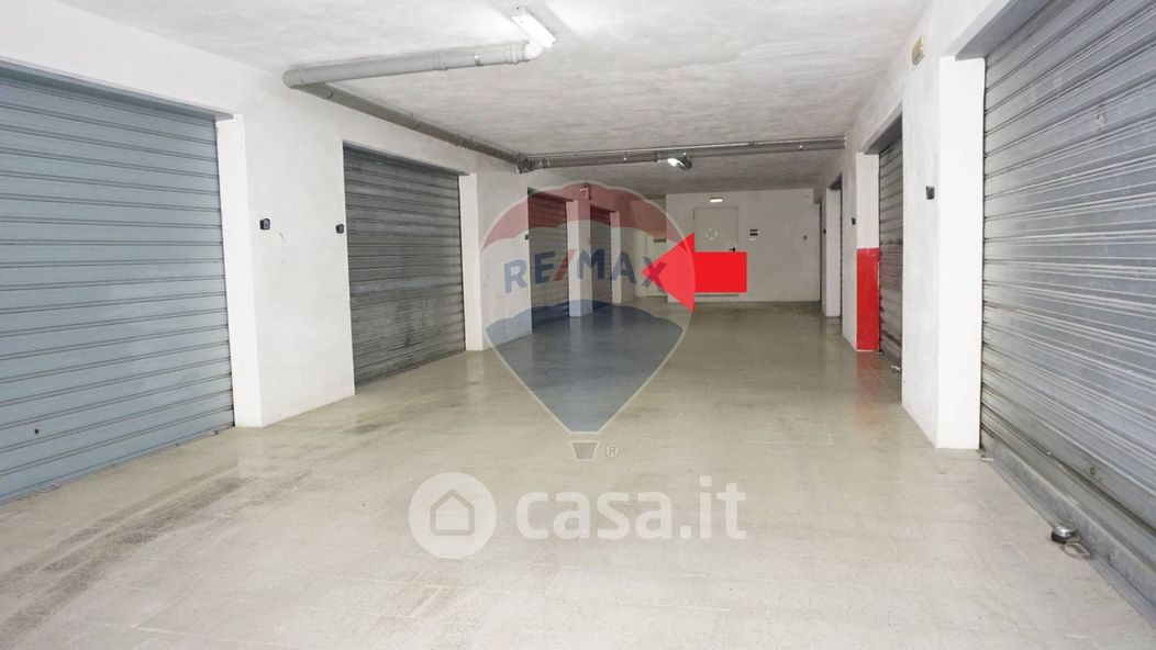 Garage/Posto auto in Vendita in Via Giuseppe Verdi 121 a Vieste