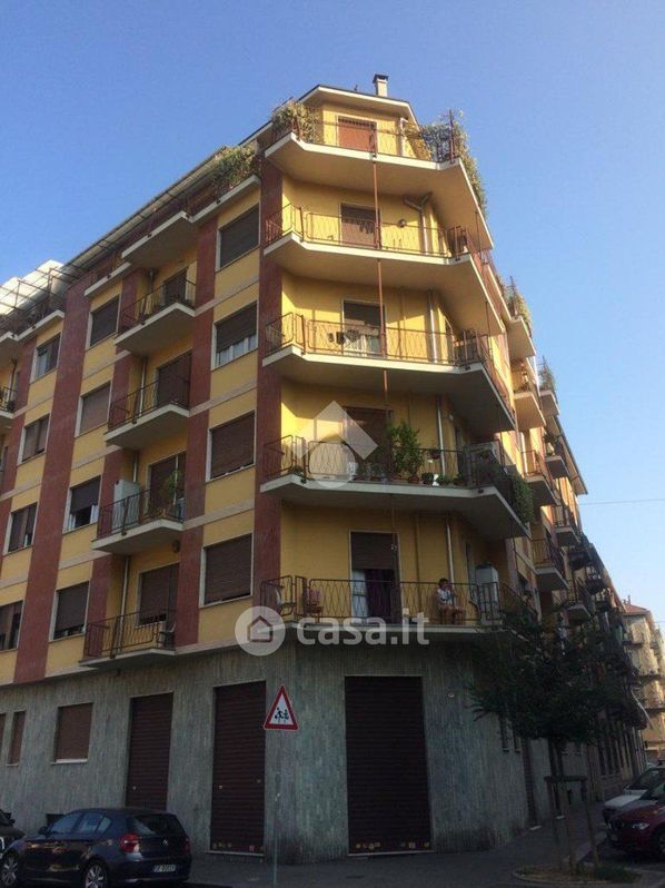 Appartamento in Vendita in Via Leinì 54 a Torino