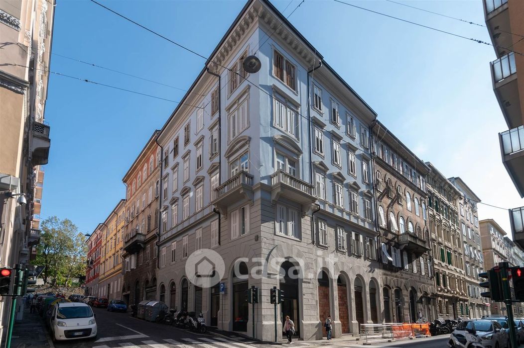 Palazzo in Vendita in Via Giovanni Pascoli 39 a Trieste