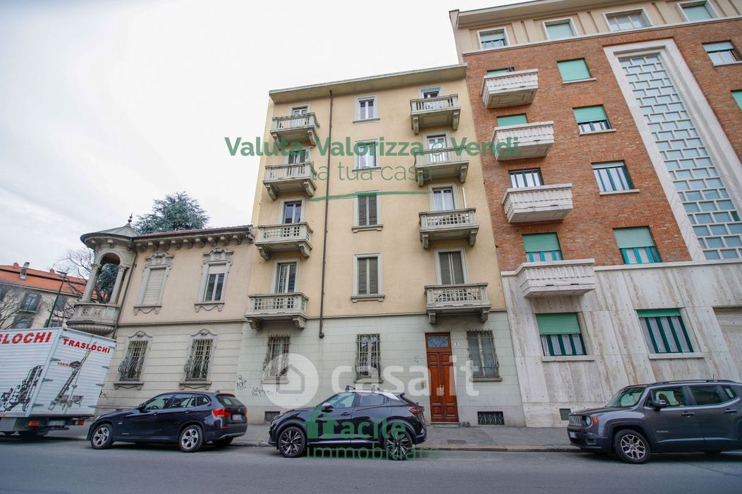 Appartamento in Vendita in Via Caraglio 3 a Torino