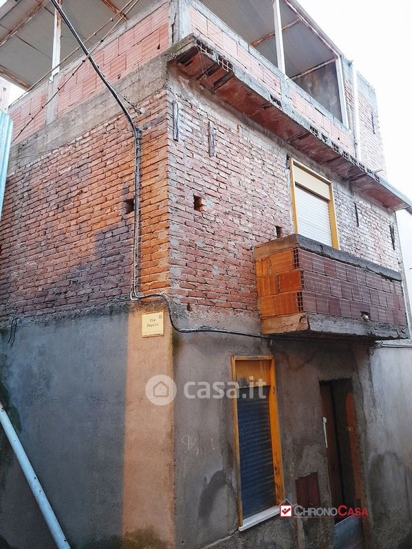Casa Bi/Trifamiliare in Vendita in Via Baglio a Messina