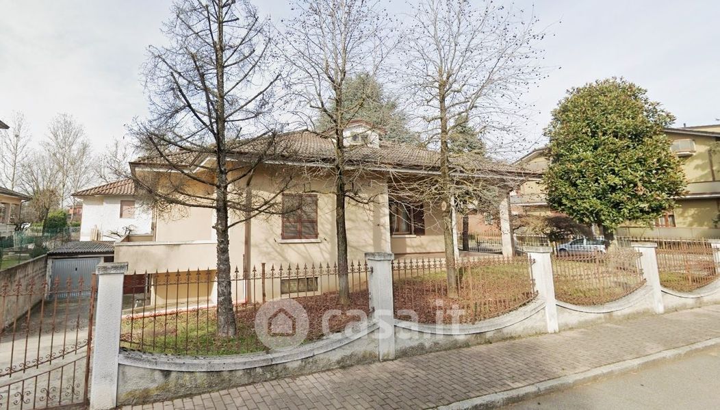 Villa in Vendita in Via Pietro Perfetti a Piacenza