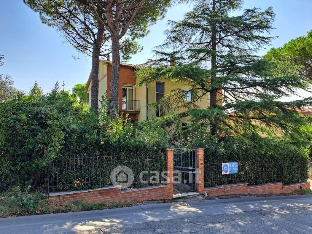 Casa indipendente in Vendita in Via Cincinelli 96 a Macerata