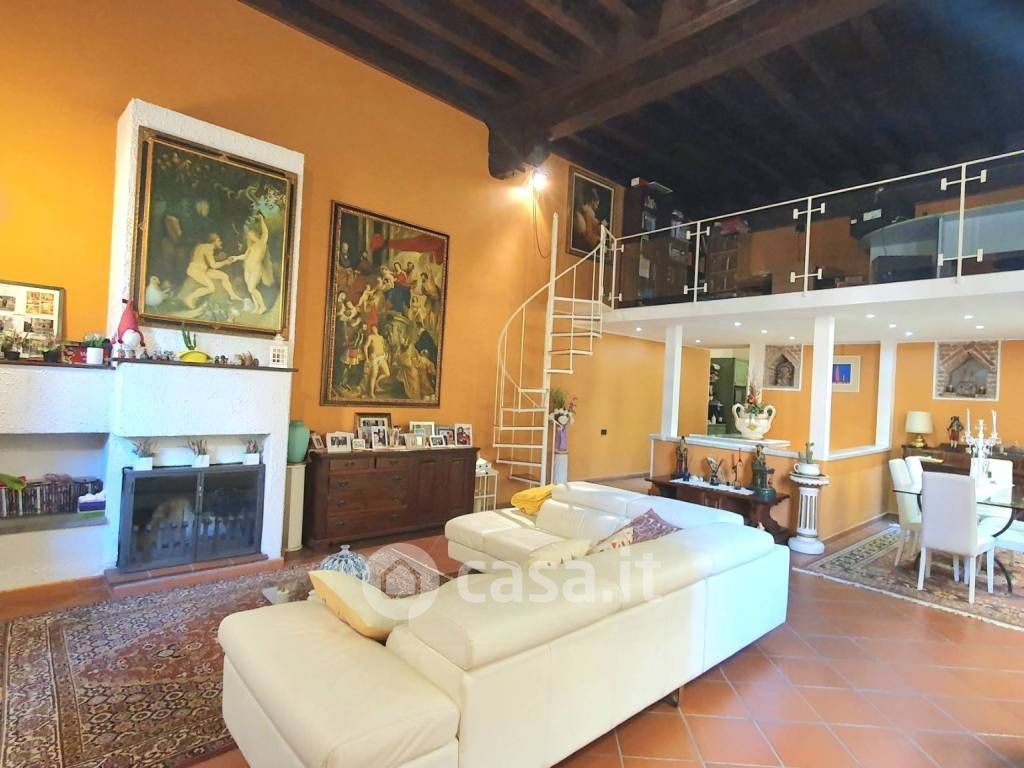 Appartamento in Vendita in Via Santa Giustina 55100 a Lucca