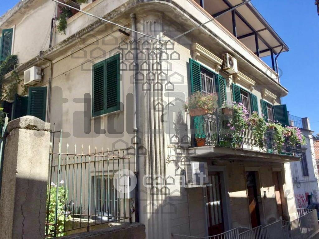 Appartamento in Vendita in Via Primo Pianicello a Messina
