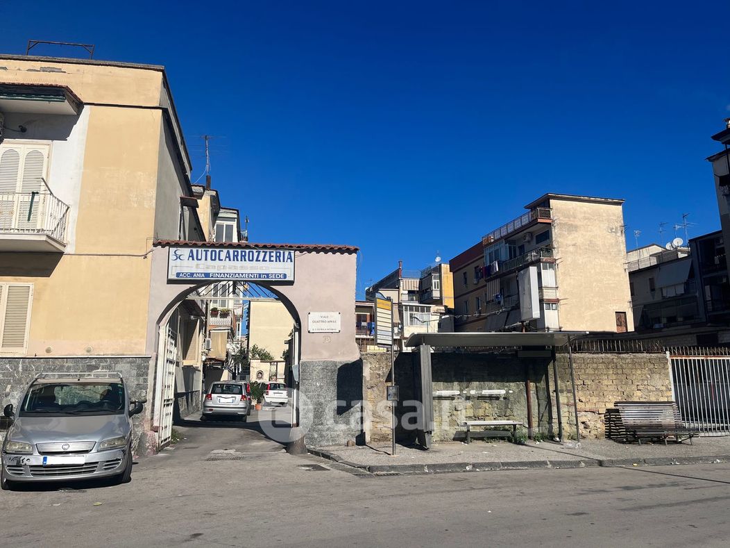 Negozio/Locale commerciale in Vendita in Viale Quattro Aprile a Napoli