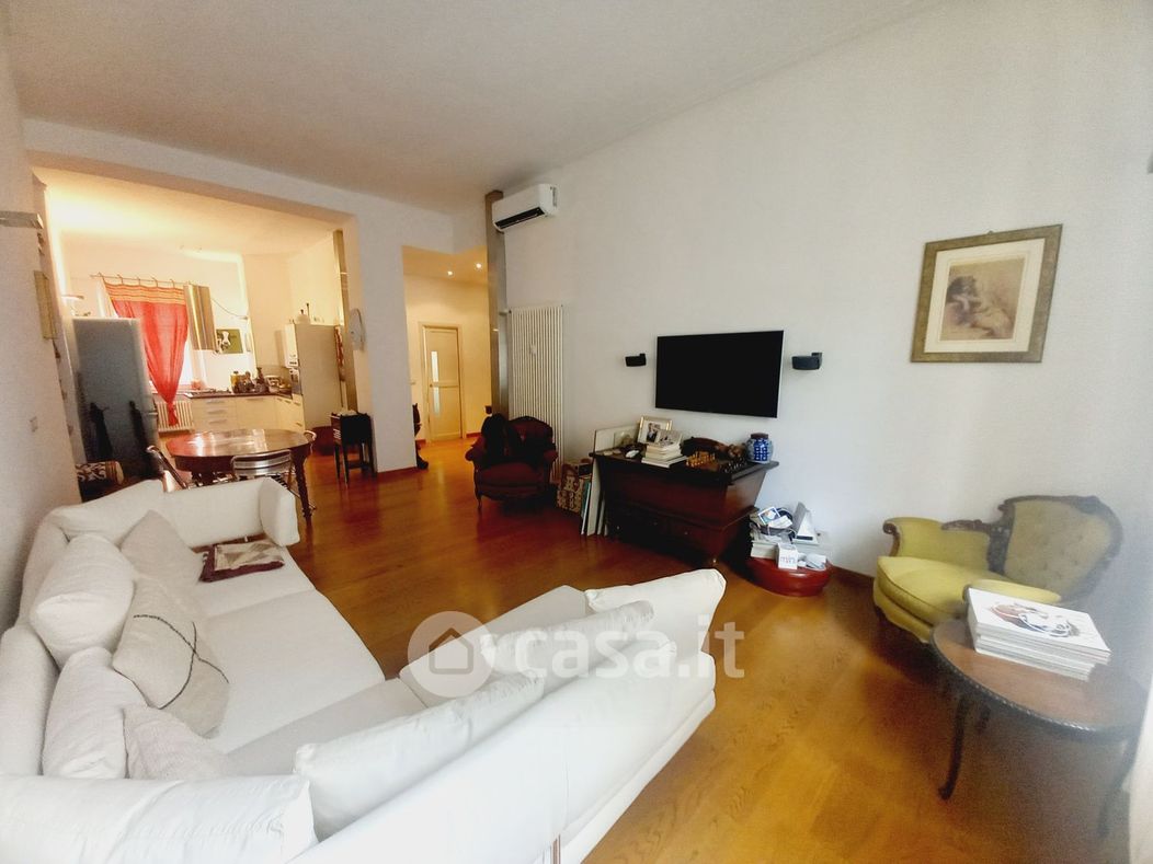 Appartamento in Vendita in Via Bruno Buozzi 3 a Torino