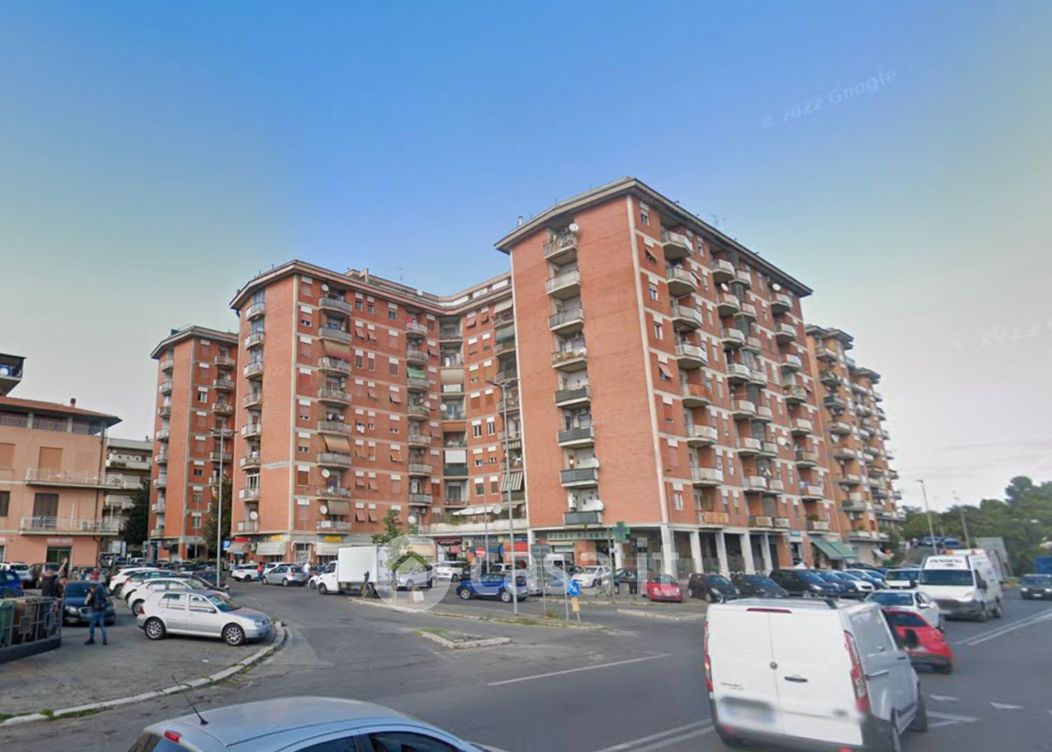 Appartamento in Vendita in Via Giovanni Baserga a Como