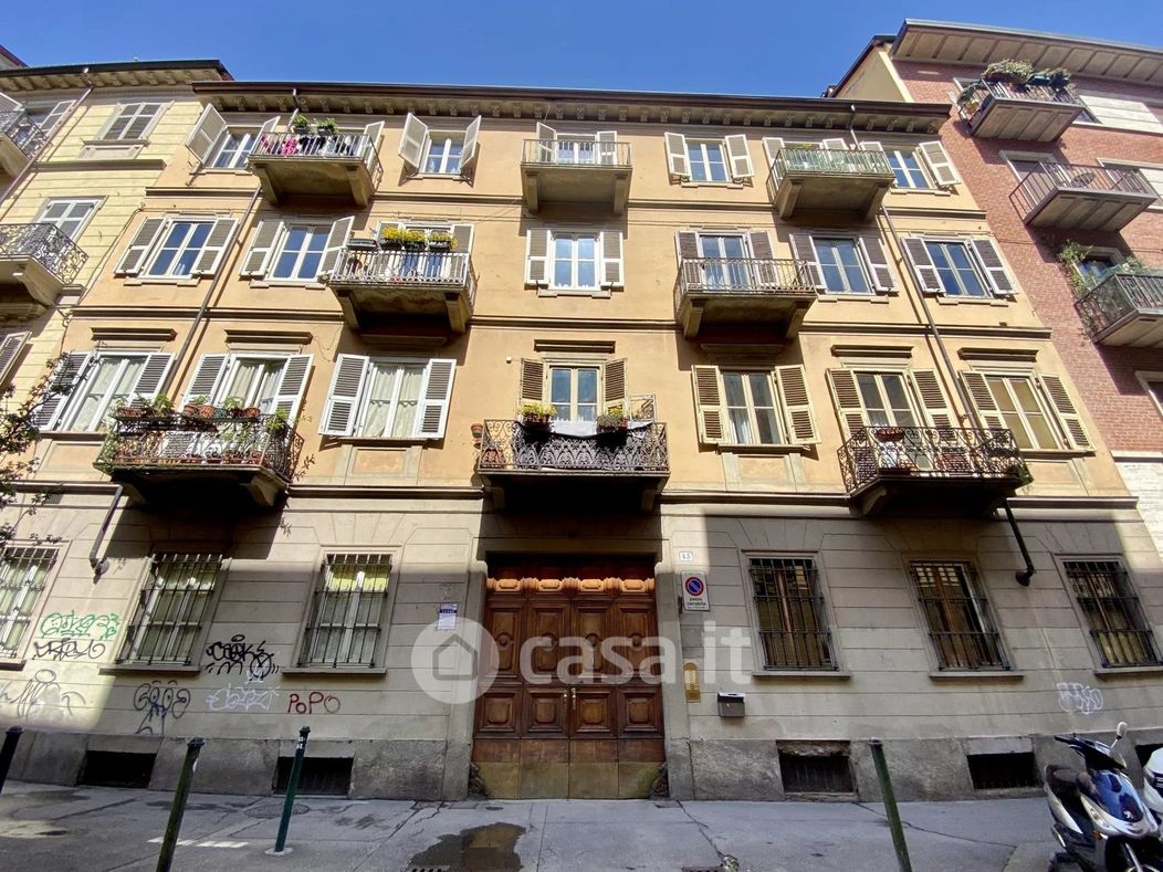 Appartamento in Vendita in Via Claudio Luigi Berthollet a Torino