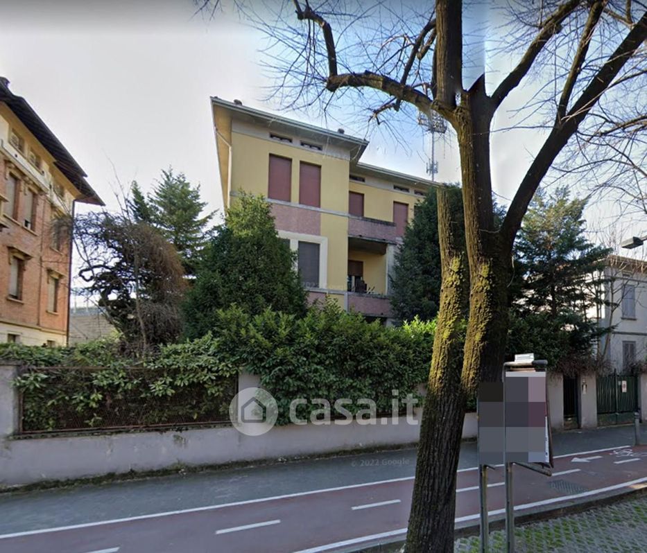 Casa indipendente in Vendita in Viale Partigiani D'Italia 9 a Parma