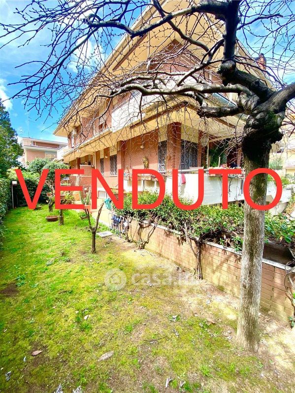 Villa in Vendita in a Latina