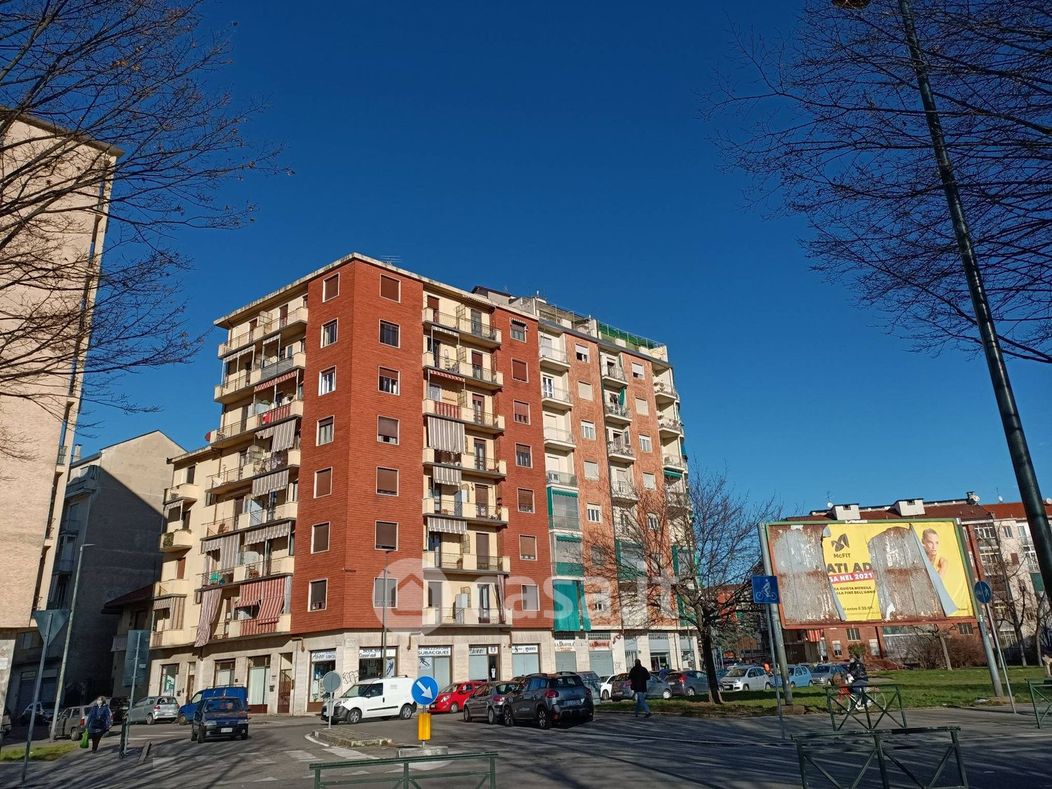 Appartamento in Vendita in Via Brandizzo 97 a Torino