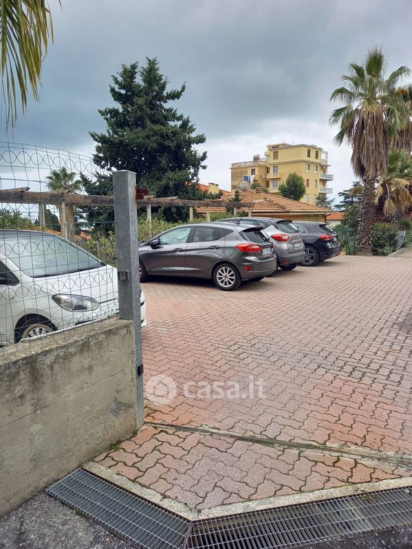 Garage/Posto auto in Vendita in Via Capinera 10 a Sanremo