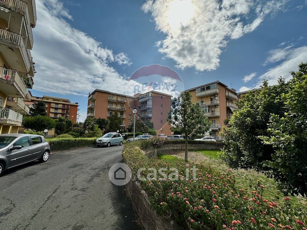 Appartamento in Vendita in Via XX Settembre 87 a San Gregorio di Catania