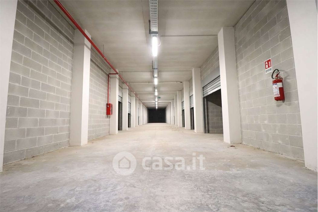 Garage/Posto auto in Vendita in Via Pantaleo Carabellese 11 a Bari