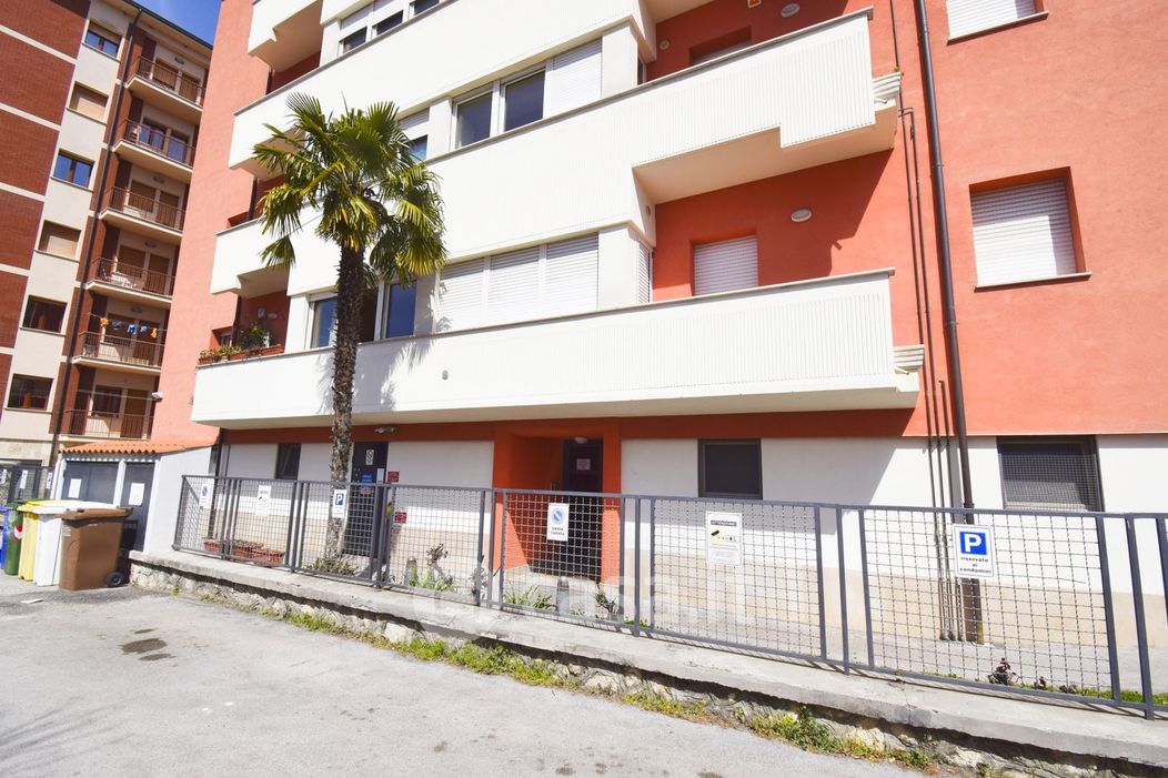 Appartamento in Vendita in Via Luigi Falconi 13 a L'Aquila