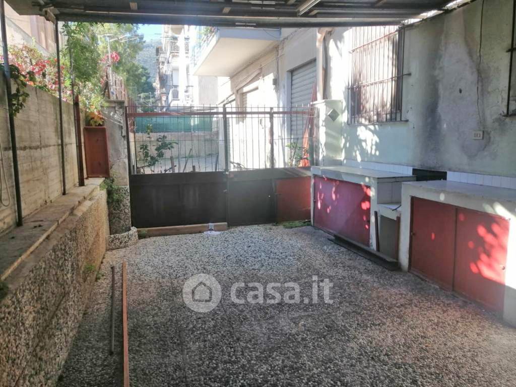 Appartamento in Vendita in Via Francesco Scherma 17 a Palermo