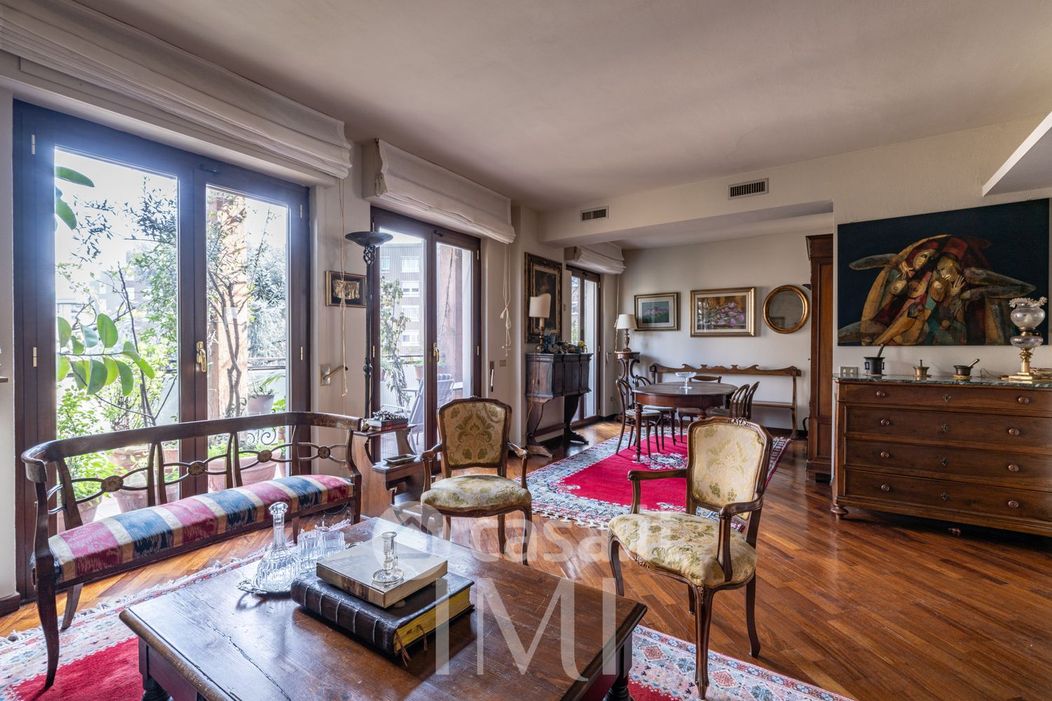 Appartamento in Affitto in Via San Siro 29 a Milano
