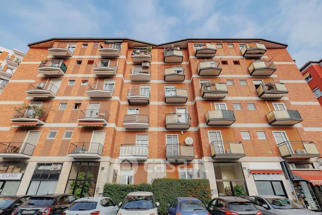 Appartamento in Vendita in Via Tagiura 16 a Milano