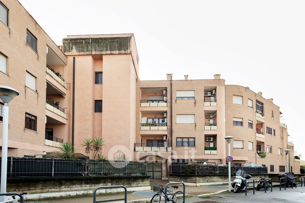 Appartamento in Vendita in Via del Maggiolino a Roma