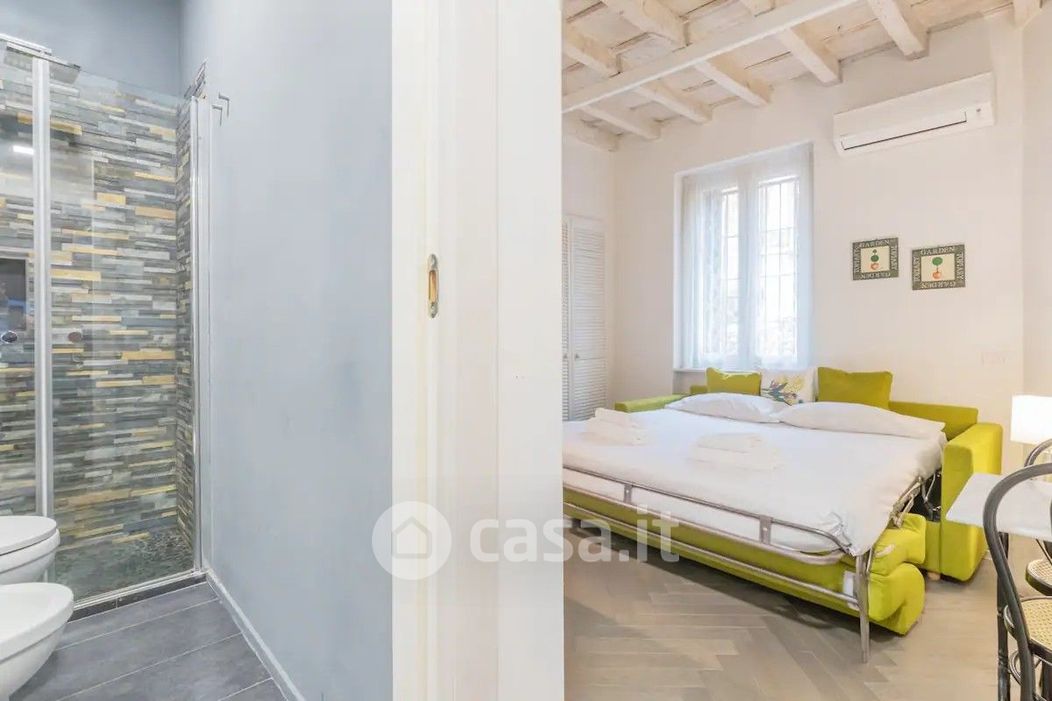 Appartamento in Affitto in Alzaia Naviglio Pavese 6 a Milano