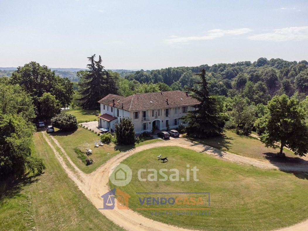 Casa indipendente in Vendita in Strada Valmanera 101 a Asti