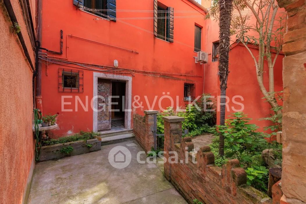 Appartamento in Vendita in Calle San Domenico a Venezia