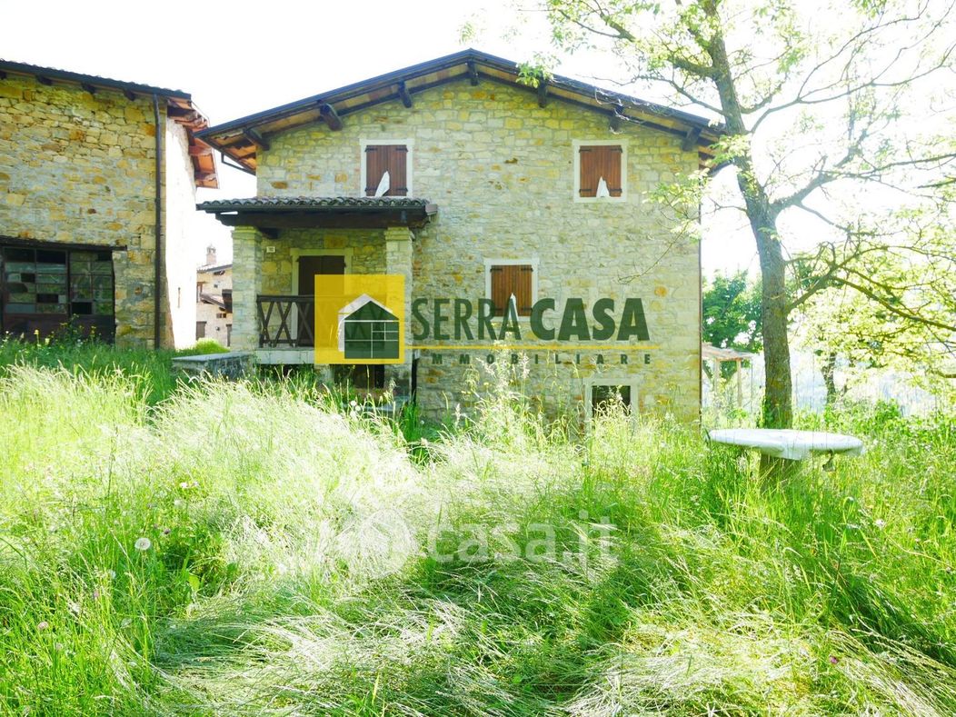 Rustico/Casale in Vendita in Via Pazzano a Serramazzoni