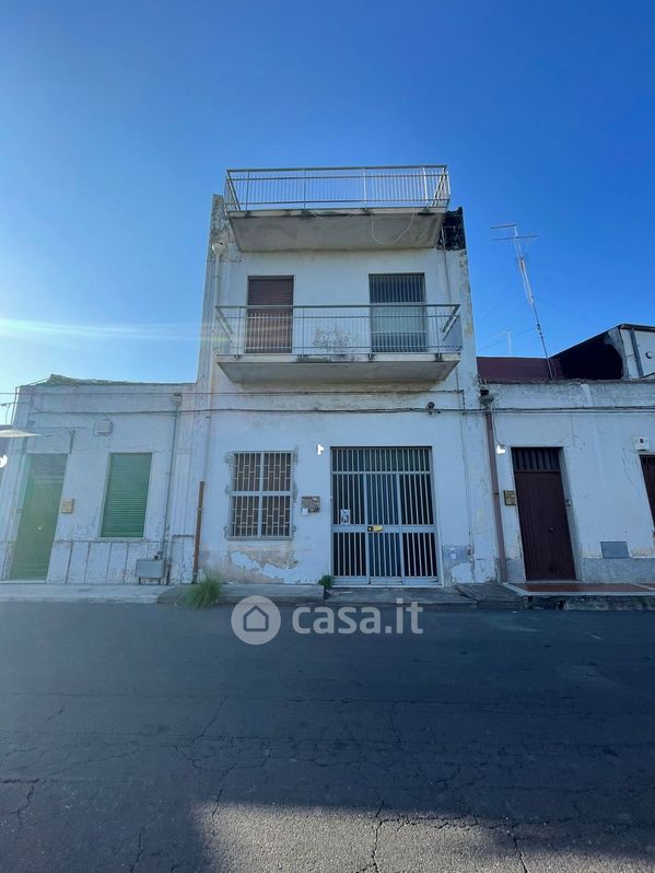 Casa indipendente in Vendita in Via Messina 819 a Catania