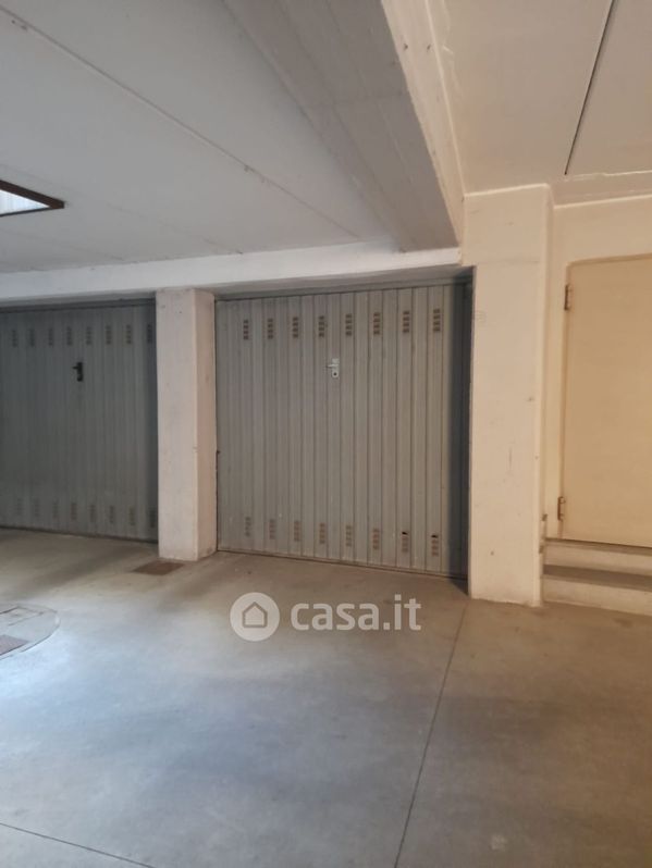 Garage/Posto auto in Vendita in Via Roma 302 a Piacenza