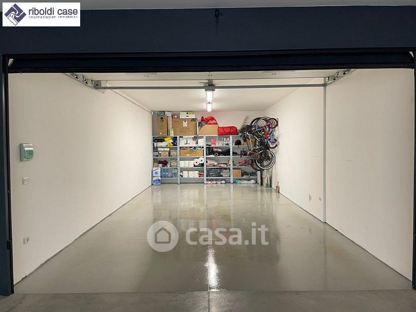 Garage/Posto auto in Vendita in Via Magenta a Seregno