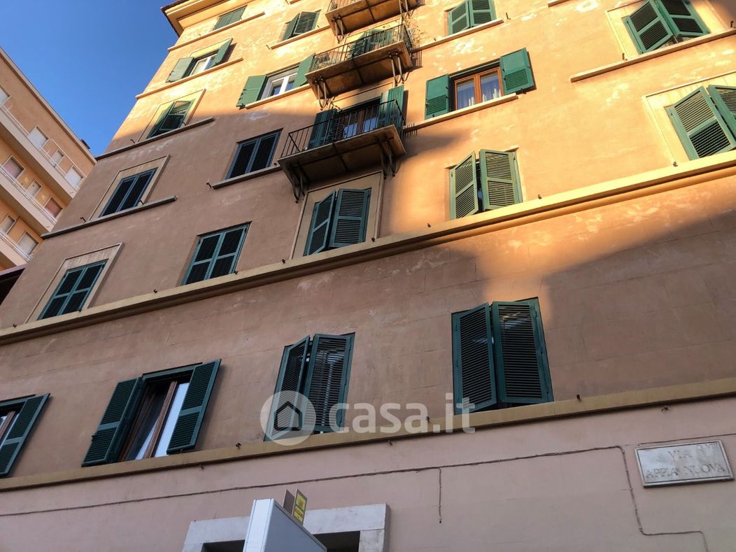 Appartamento in Vendita in Via Appia Nuova 91 a Roma