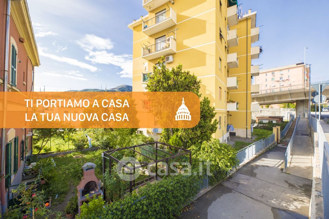 Appartamento in Vendita in Via S. Ambrogio di Fegino a Genova