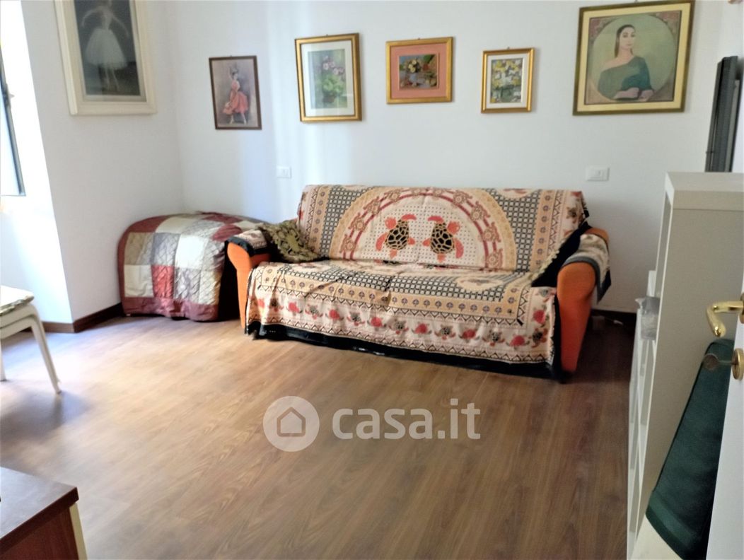 Appartamento in Vendita in Via Paganini a Savona