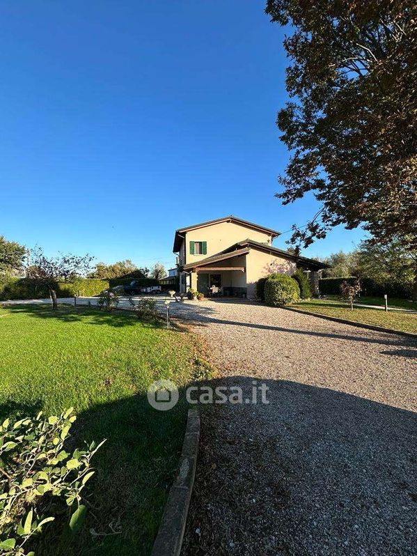 Villa in Vendita in Via San Silvestro a Mirano