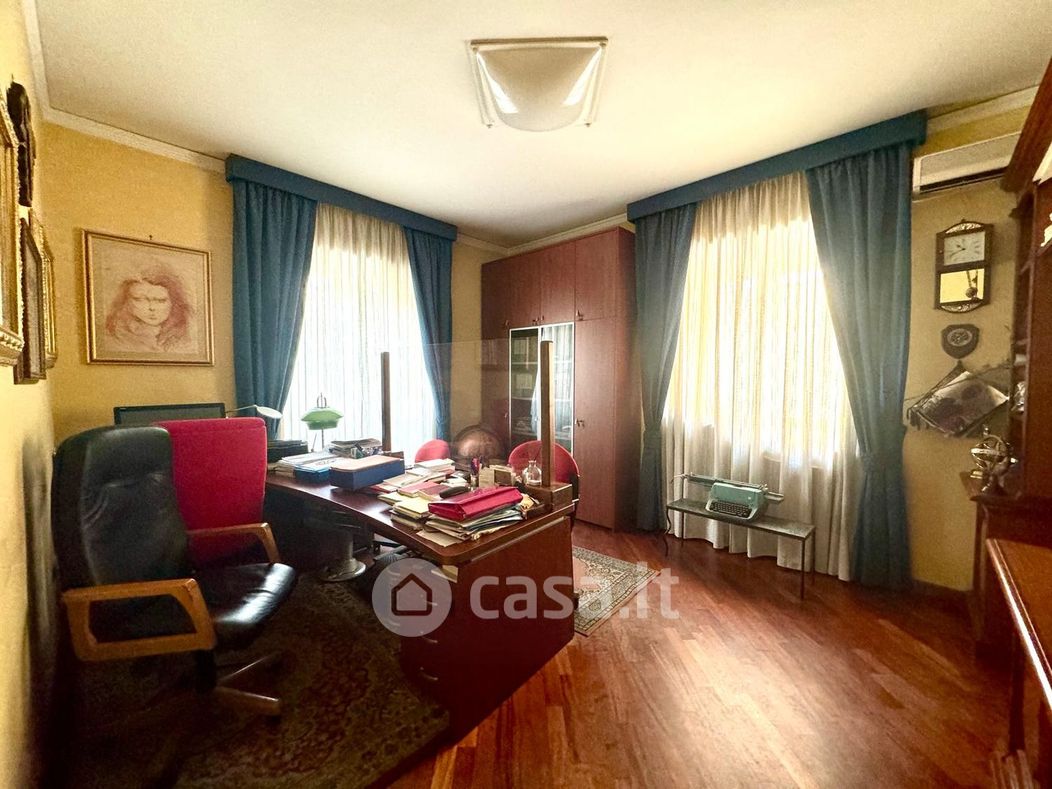 Appartamento in Vendita in Via Savoia Cattaneo a Cosenza