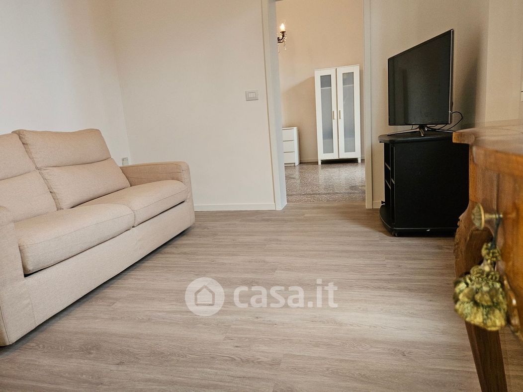 Appartamento in Affitto in Via Frassinago 59 a Bologna
