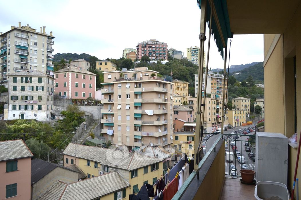 Appartamento in Vendita in Largo Augusto Merlo 197 a Genova