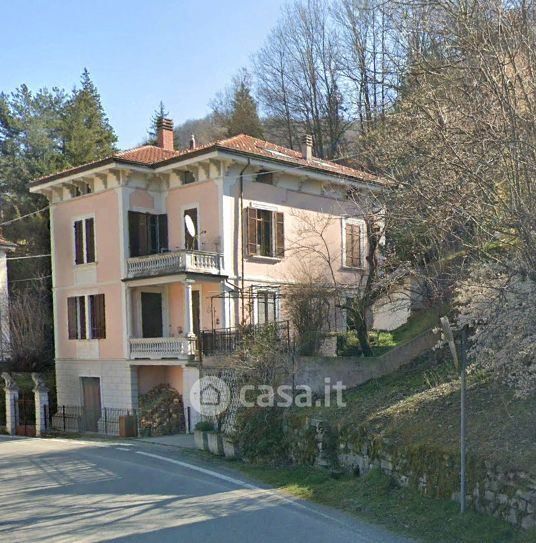 Casa indipendente in Vendita in Località Ostia Parmense a Borgo Val di Taro