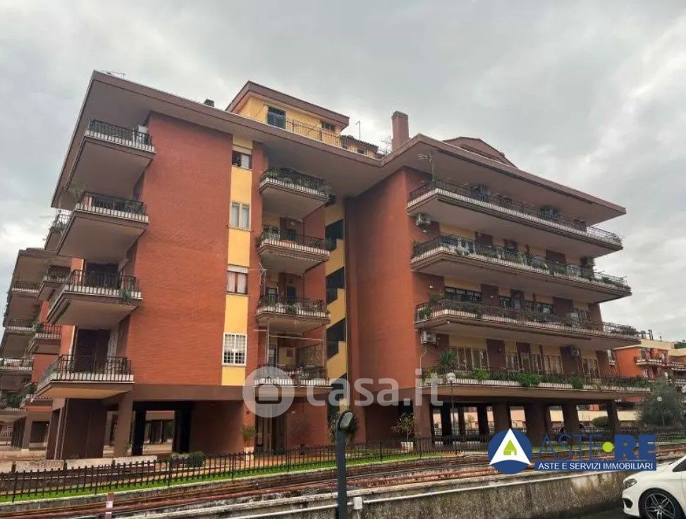Appartamento in Vendita in Via Anagnina 331 a Roma