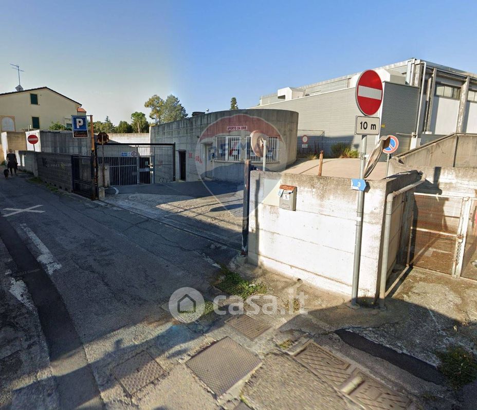 Garage/Posto auto in Vendita in Via Cavour 8 a Loano