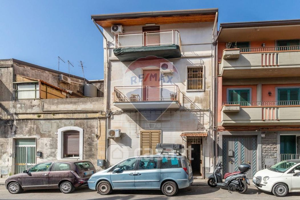 Appartamento in Vendita in Via Pidatella 223 a Catania