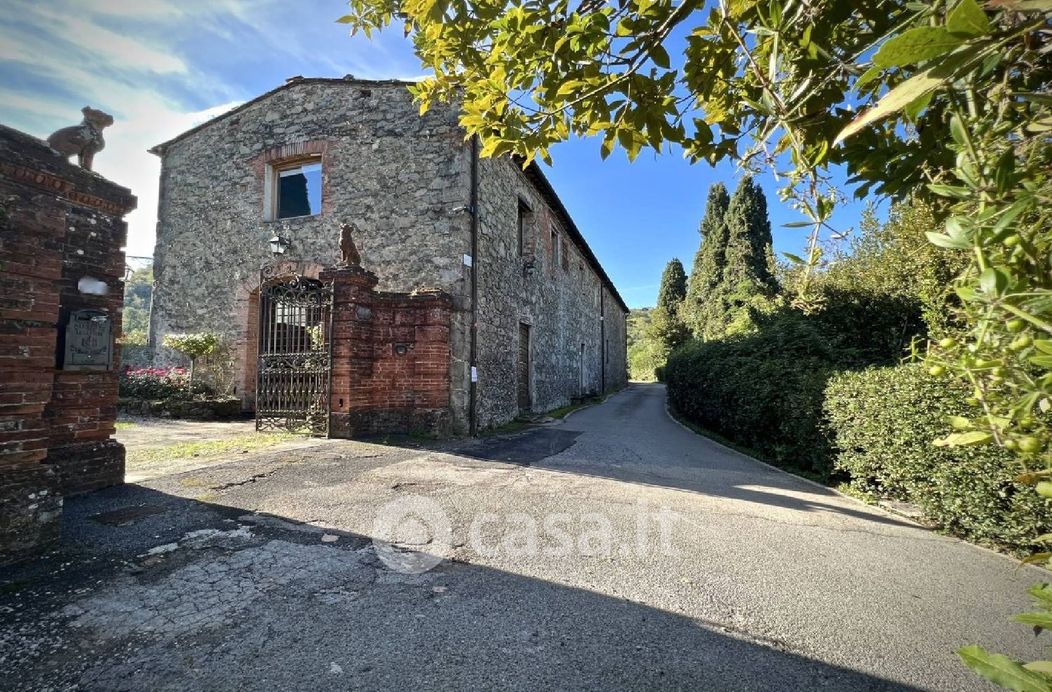 Villa in Vendita in Via di Moriano a Lucca