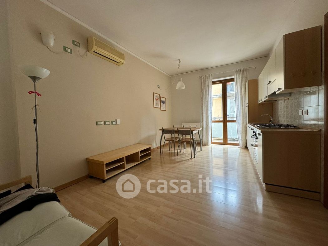 Appartamento in Vendita in Via Gerolamo Savonarola a Alessandria