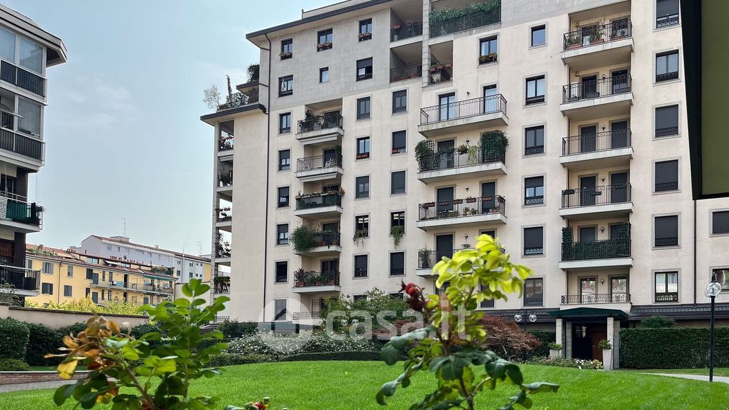 Appartamento in Vendita in Via Giancarlo Sismondi 24 a Milano
