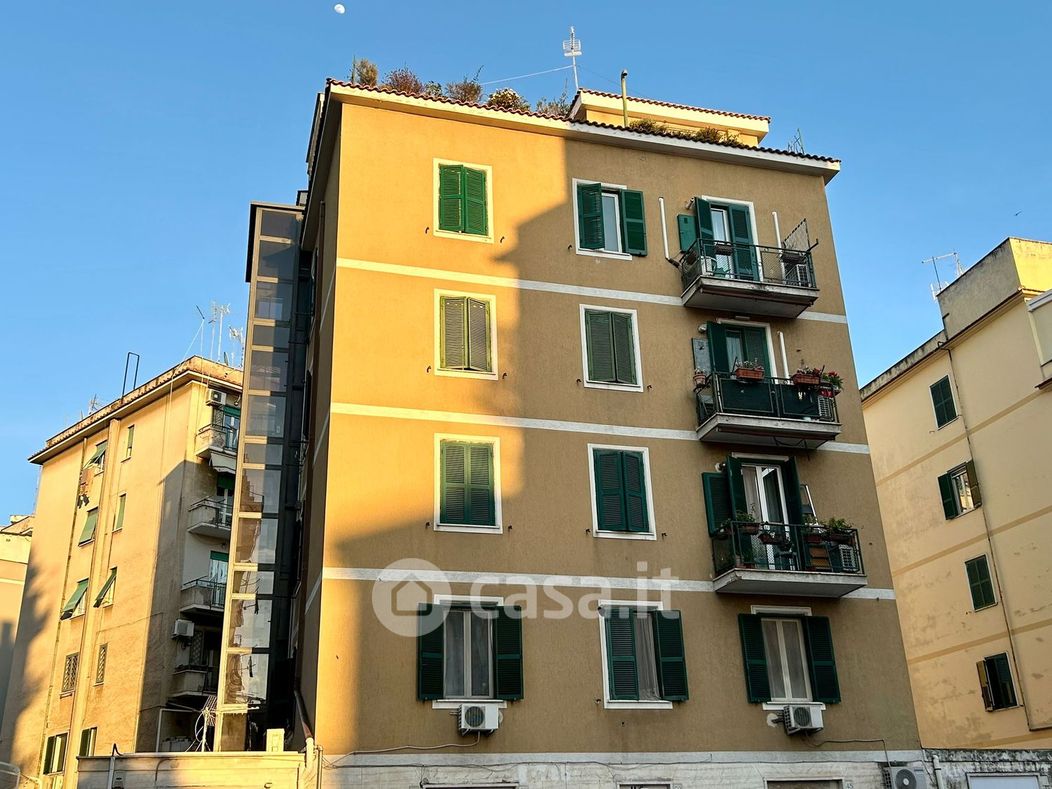 Appartamento in Vendita in Via delle Giunchiglie 56 a Roma