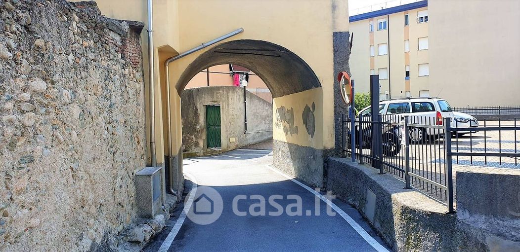 Garage/Posto auto in Vendita in Via Lungosciusa 2 a Finale Ligure
