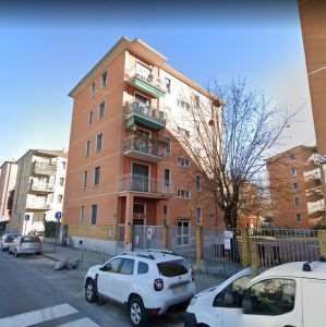 Appartamento in Vendita in Via Lorenteggio 201 a Milano
