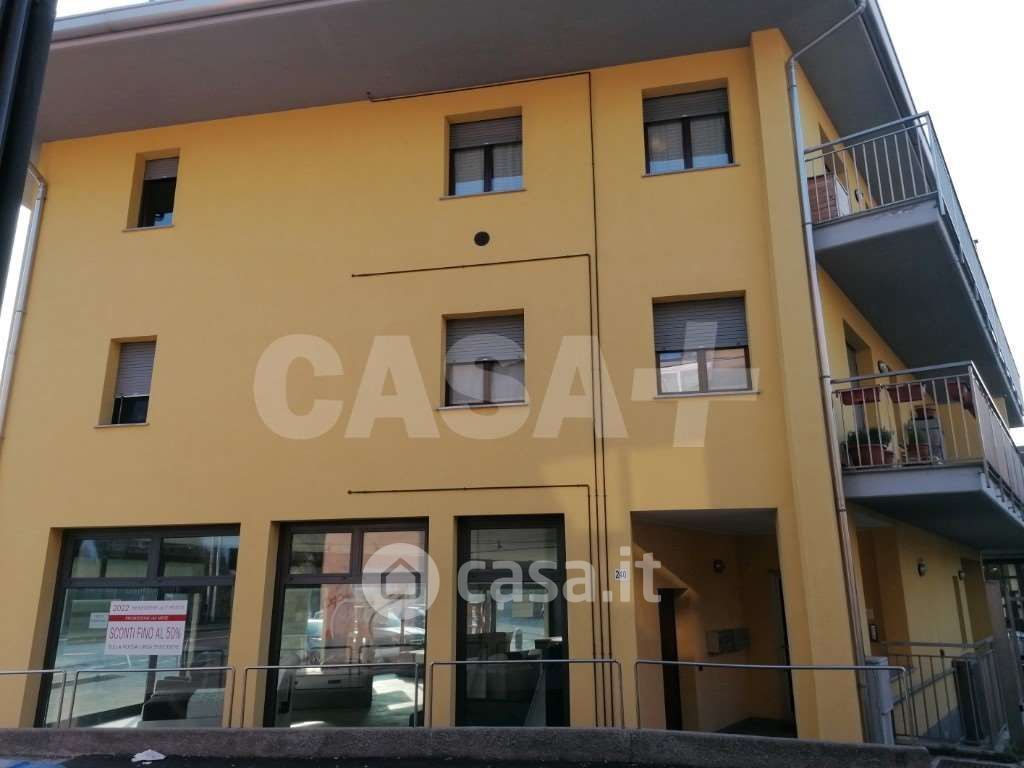 Appartamento in Affitto in Viale Luigi Borri 240 a Varese